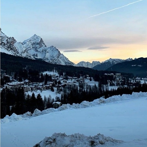 Meet your Posher, Jen - Picture 1 of 1